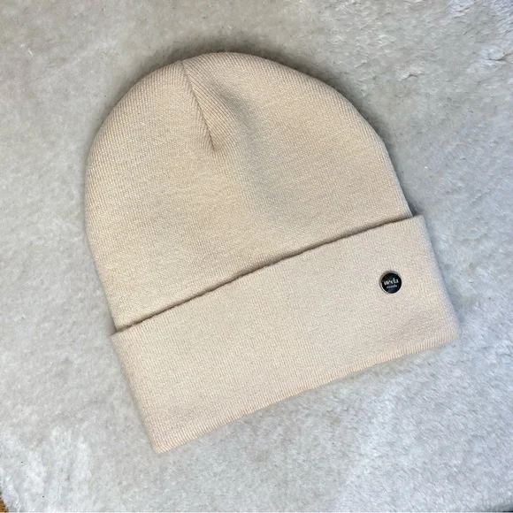 Norla Canada Beanie Hat Soft lined Knit Wool Alpaca blend Cream OS NWT Norla Canada WOOL ALPACA Blend Women main image 4